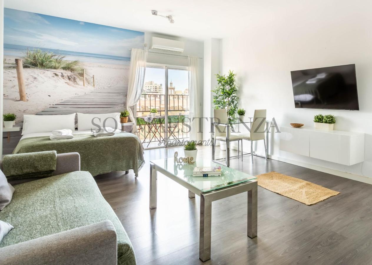 Atarazanas Apartment By Sol Maestranza Малага Екстер'єр фото
