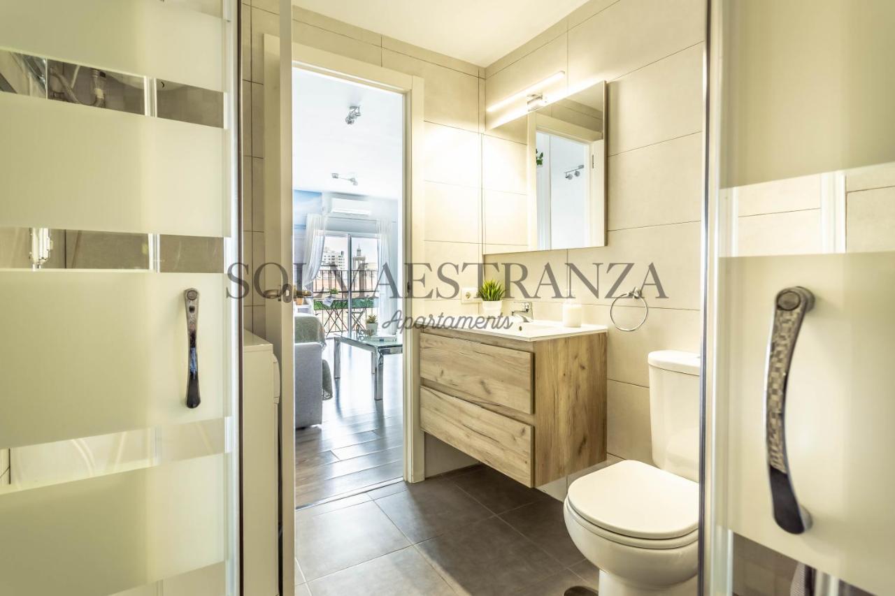 Atarazanas Apartment By Sol Maestranza Малага Екстер'єр фото